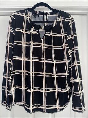 Fortune + Ivy Black and White Windowpane Keyhole Long-Sleeve Blouse